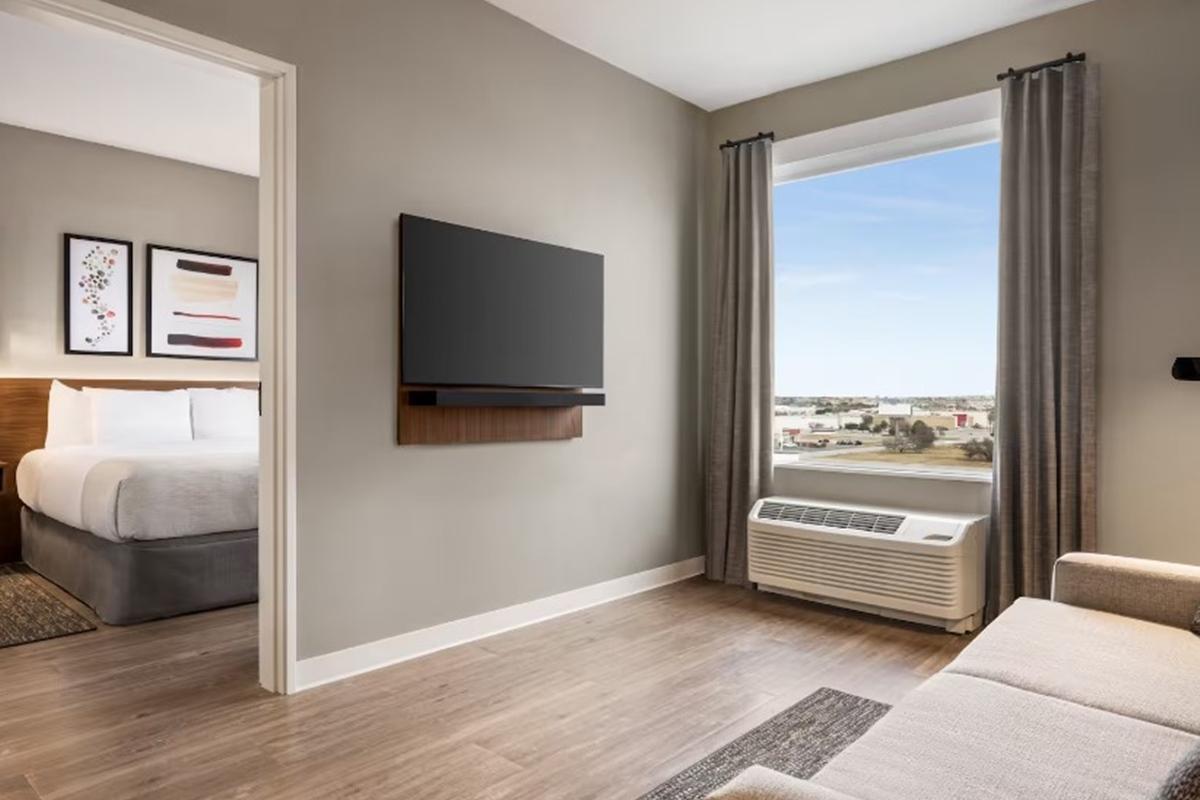 Hawthorn Suites By Wyndham Del Rio Exterior photo