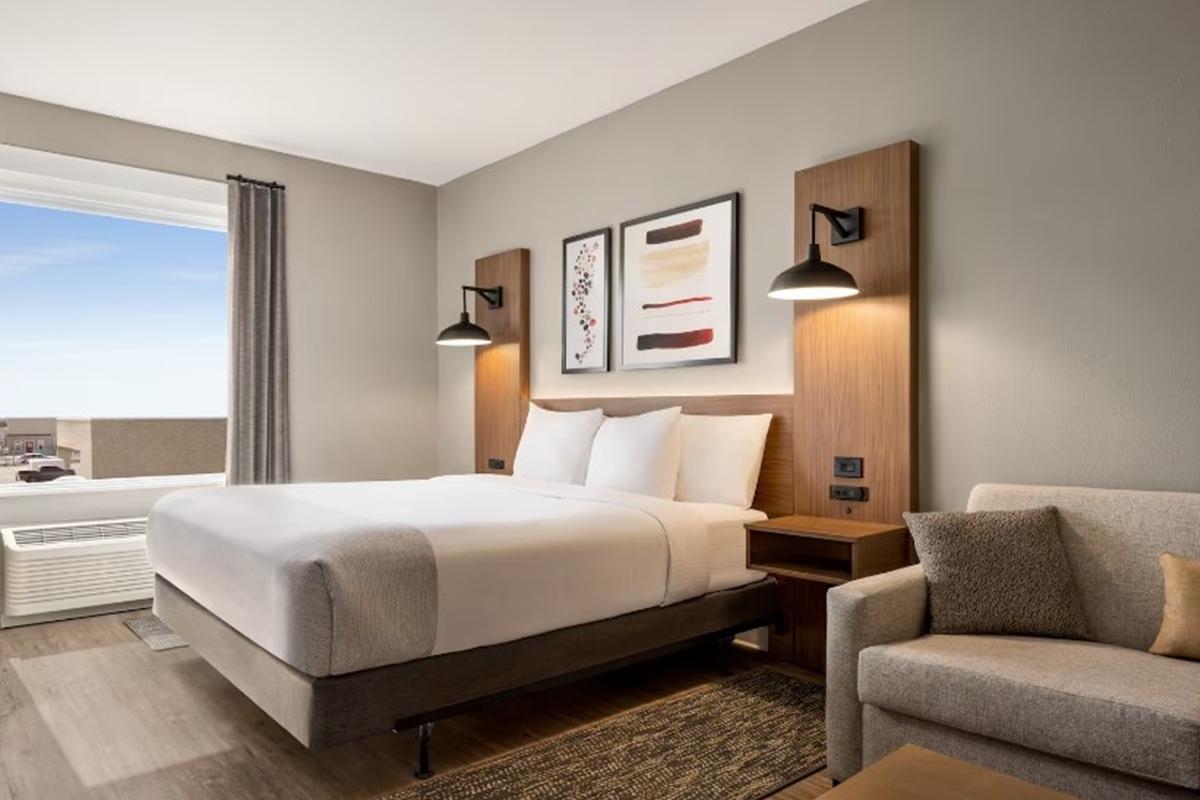Hawthorn Suites By Wyndham Del Rio Exterior photo